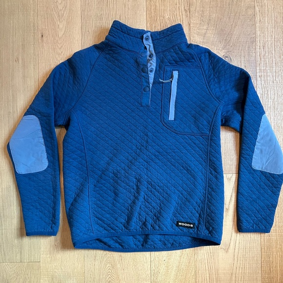 Blue Woods sweater, great for hiking in those cooler days. - Picture 1 of 3